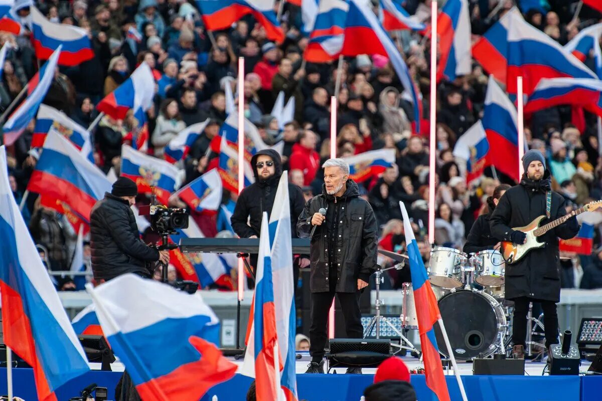 30 июня в рф. Митинг в Лужниках 2022. Митинг концерт в Лужниках 2022. День воссоединения Крыма с Россией 2022 Лужники.