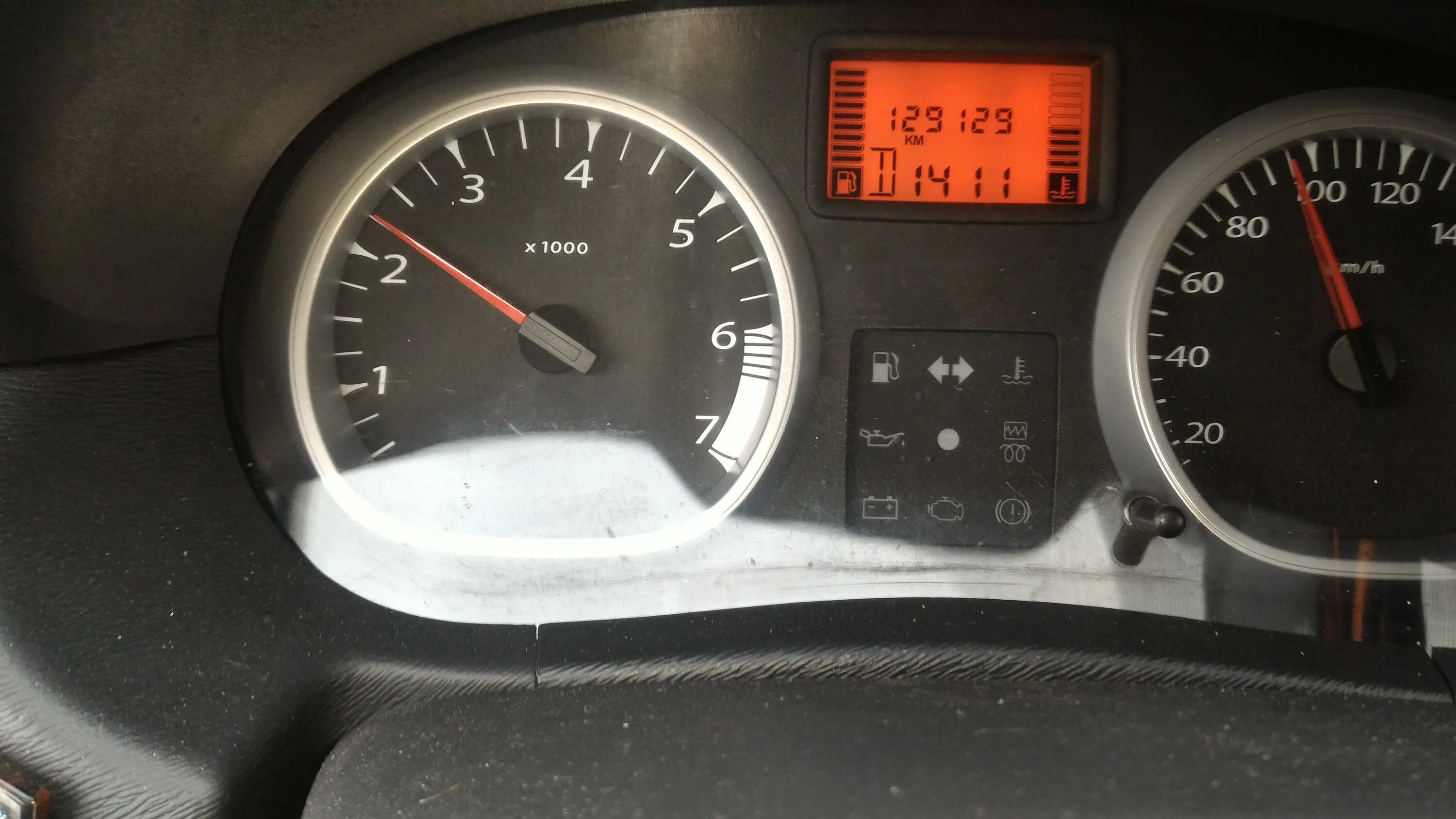 дастер плавают обороты на холостом ходу 2.0