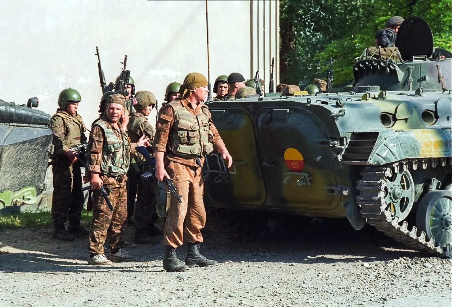 Нападение на буденновском. Штурм больницы в Буденновске 1995. Буденновск Альфа спецназ 1995.