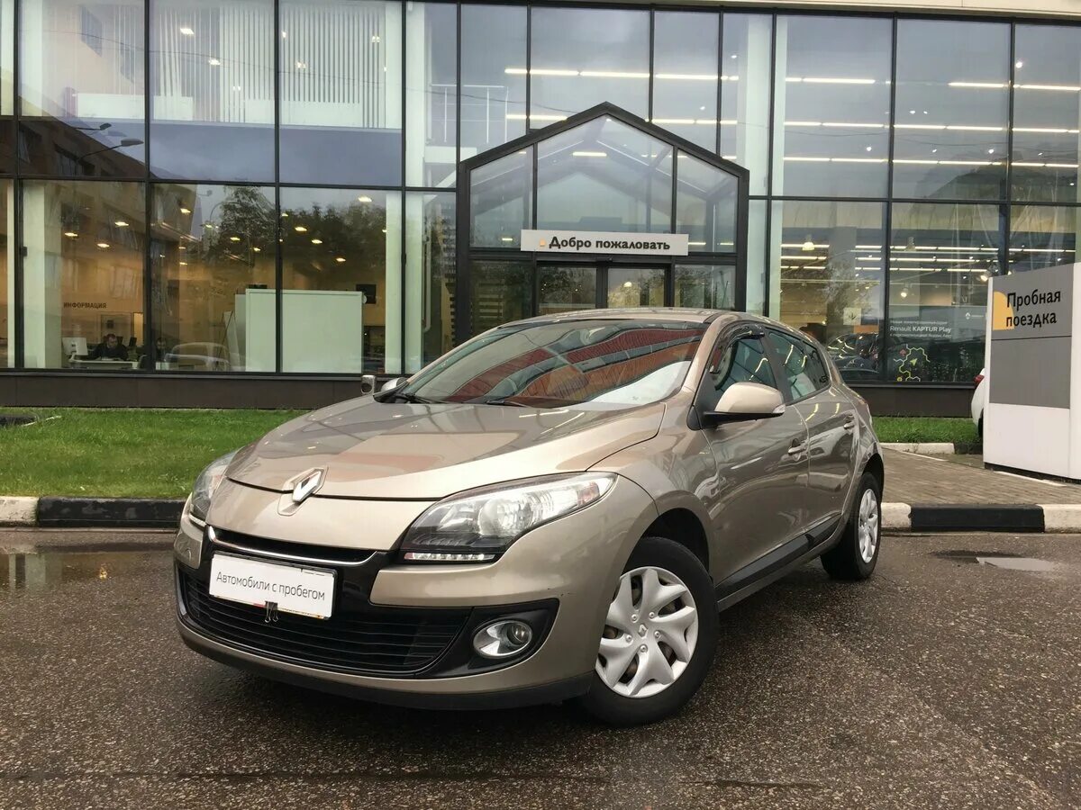 Рено меган 3 седан. Renault megane 3 2011. Меган 3 хэтчбек 1. Рено меган 3 хэтчбек. Renault megane 3.