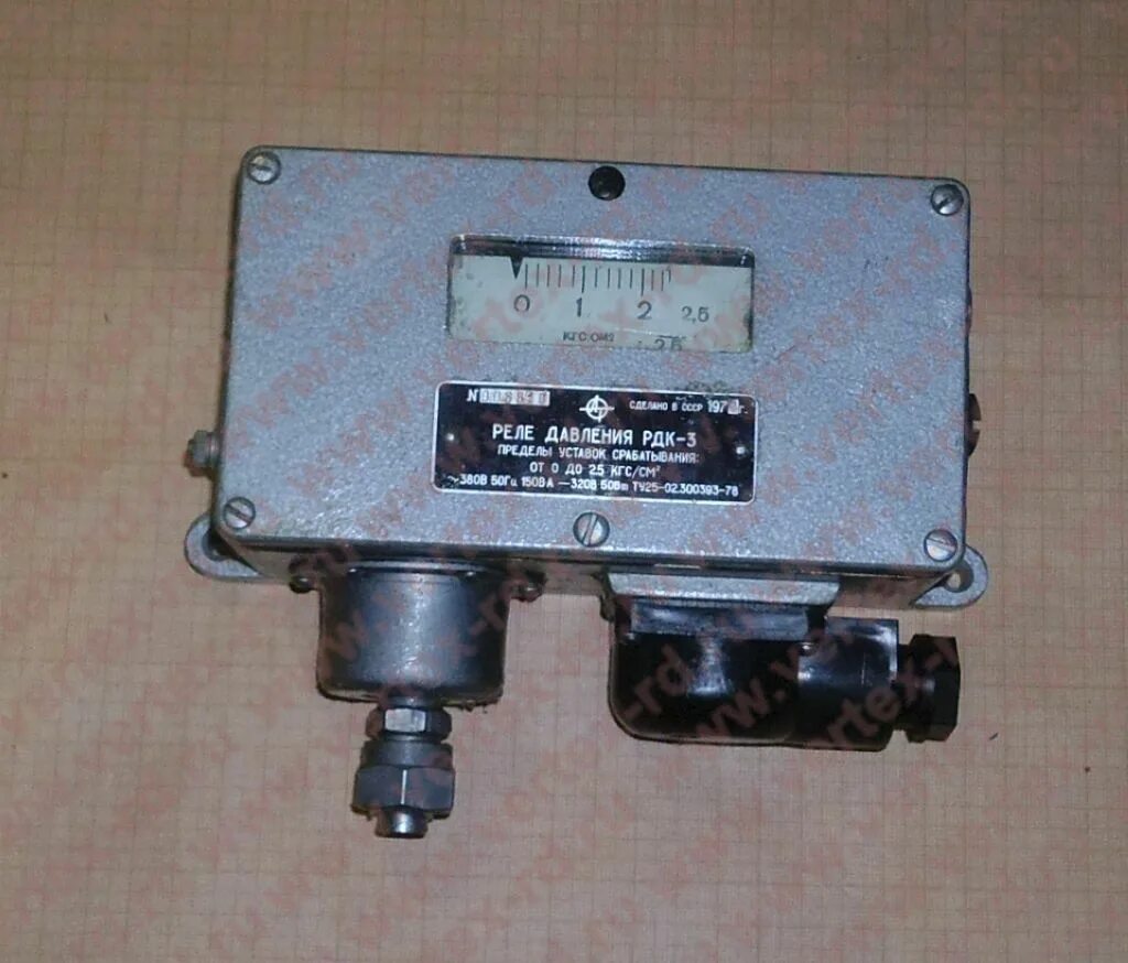 Реле давления масла тэм18дм. Реле давления зил130. Датчик реле давления дем-102-1-3 (0-0,3 мпа) юнистим. Реле давления масла тепловоз. Реле давления масла на на тэм2.