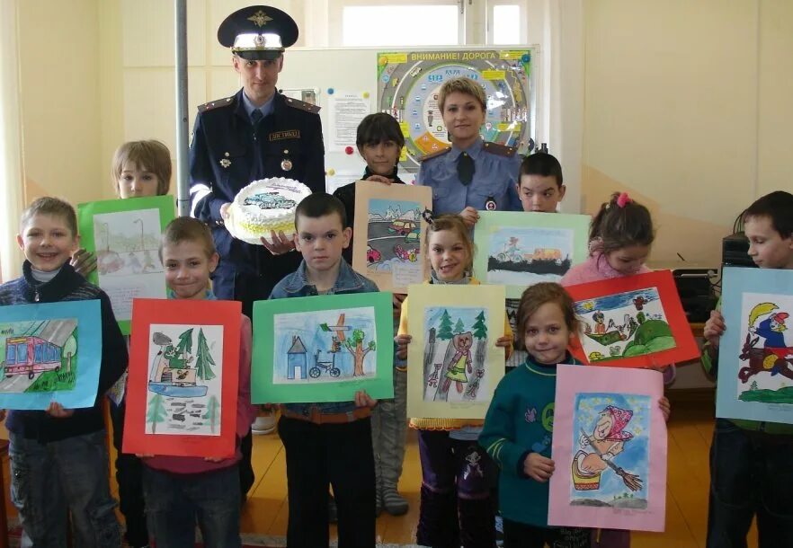 Выставка безопасность глазами детей. Охрана труда глазами д. Конкурс безопасность дошкольника. Рисунок на тему охрана труда глазами детей. Поделки на тему безопасность.