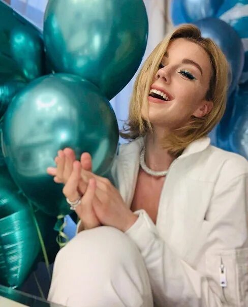 Караулова фантастика. Юлианна караулова. юлианна караулова 2025. юлианна караулова 2025. солистка 5sta family юлианна караулова.
