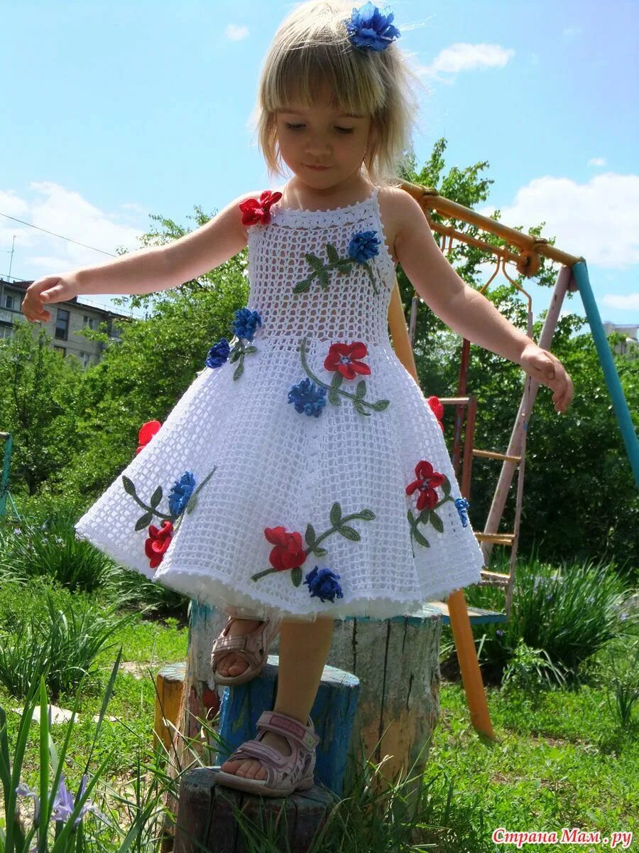 Вязаное летнее платье для девочки. Детские летние платья. Детские вязаные платья. Детские вязаные летние платья. Платье крючком на 3 года
