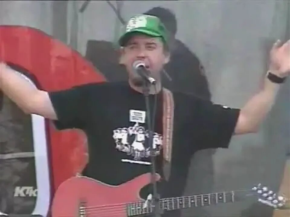 Ляпис трубецкой красота обложка. Ляпис 98 михалок. !!! стадион энергия баннер. Все ребята харе. А вы что ребята все стреляете.