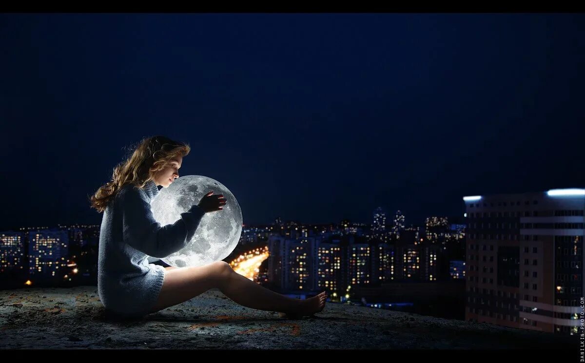 Луна бессонница. Одиночество в ночи. Сны в полнолуние. Луна бессонница. Луна бессонница.