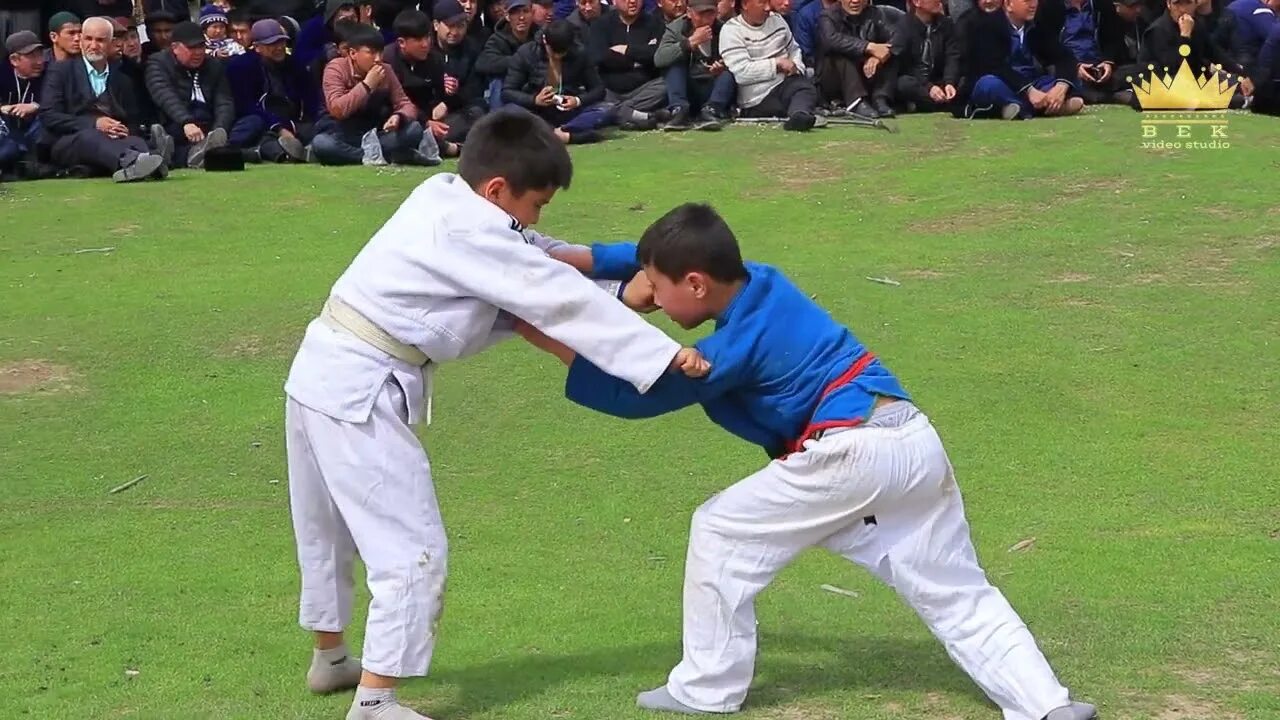 Qonli kurash hind uzbek tilida. Кураш узбекистан. Surxon sport kurash. Миллий кураш. Белбоғли кураш.