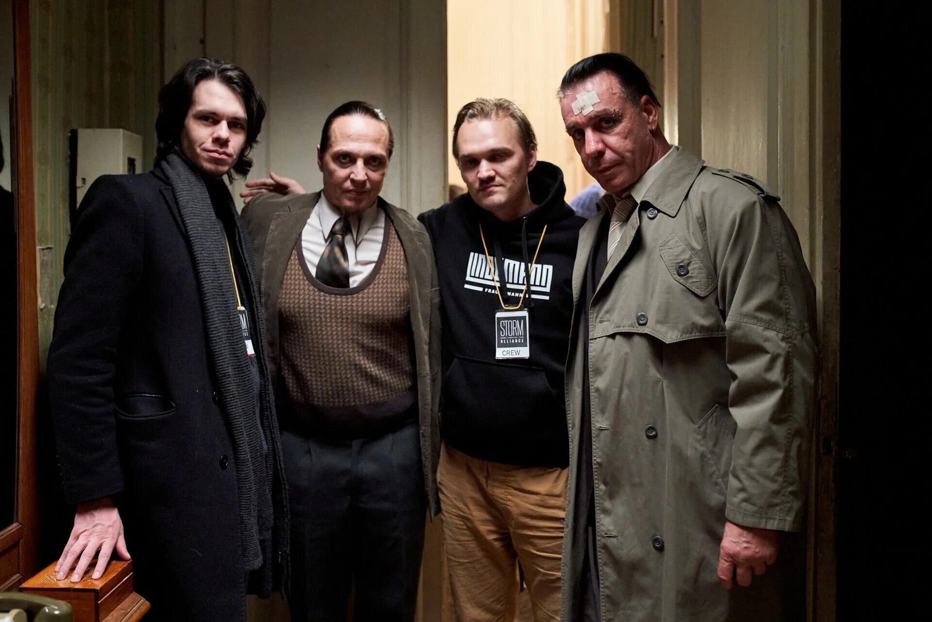 Lindemann frau und mann обложка. пауль ландерс и кристоф шнайдер. тилль линдеманн 2023. Lindemann: frau & mann фильм 2019. линдерман клип фрау манн.