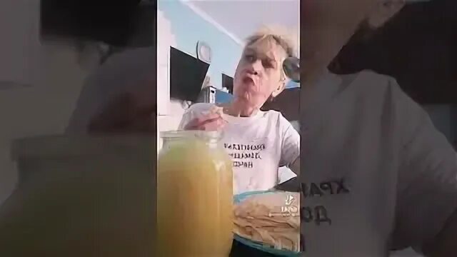 Бабку какашку