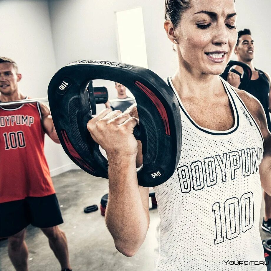 Jeremy buendia бицепс. Les mills body pump тренировка. Фитнес лес миллс. Бренч уоррен бодибилдер. Les mills боди памп.