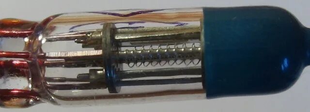 П1 первый советский транзистор. Реле тке26п1г. Музей электронных компонентов. Знак пожарной категории в п. Прибор 6п 191.