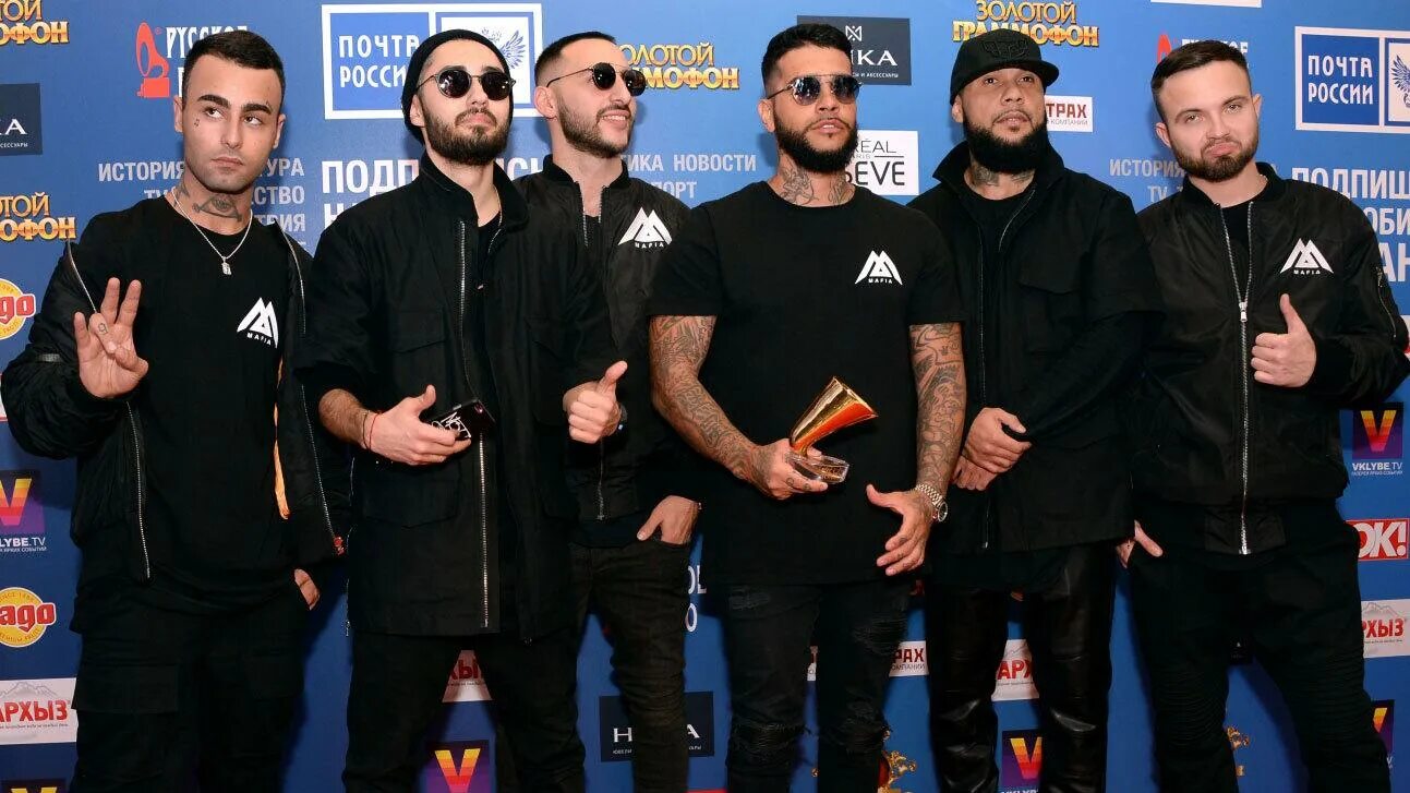 Black star новый. Группа блэк стар. команда тимати black star. группа блэк стар мафия. блэк стар мафия состав.