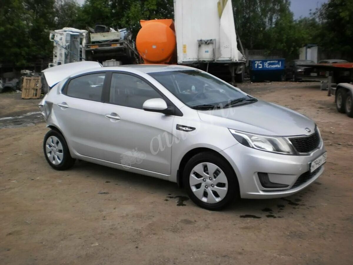 Купить запчасти киа рио. Kia Rio 2013 1.4 седан. Kia Rio III 2013. Киа Рио 2015 белая 1.4. Киа Рио 3 1.6 2013 серебристый.