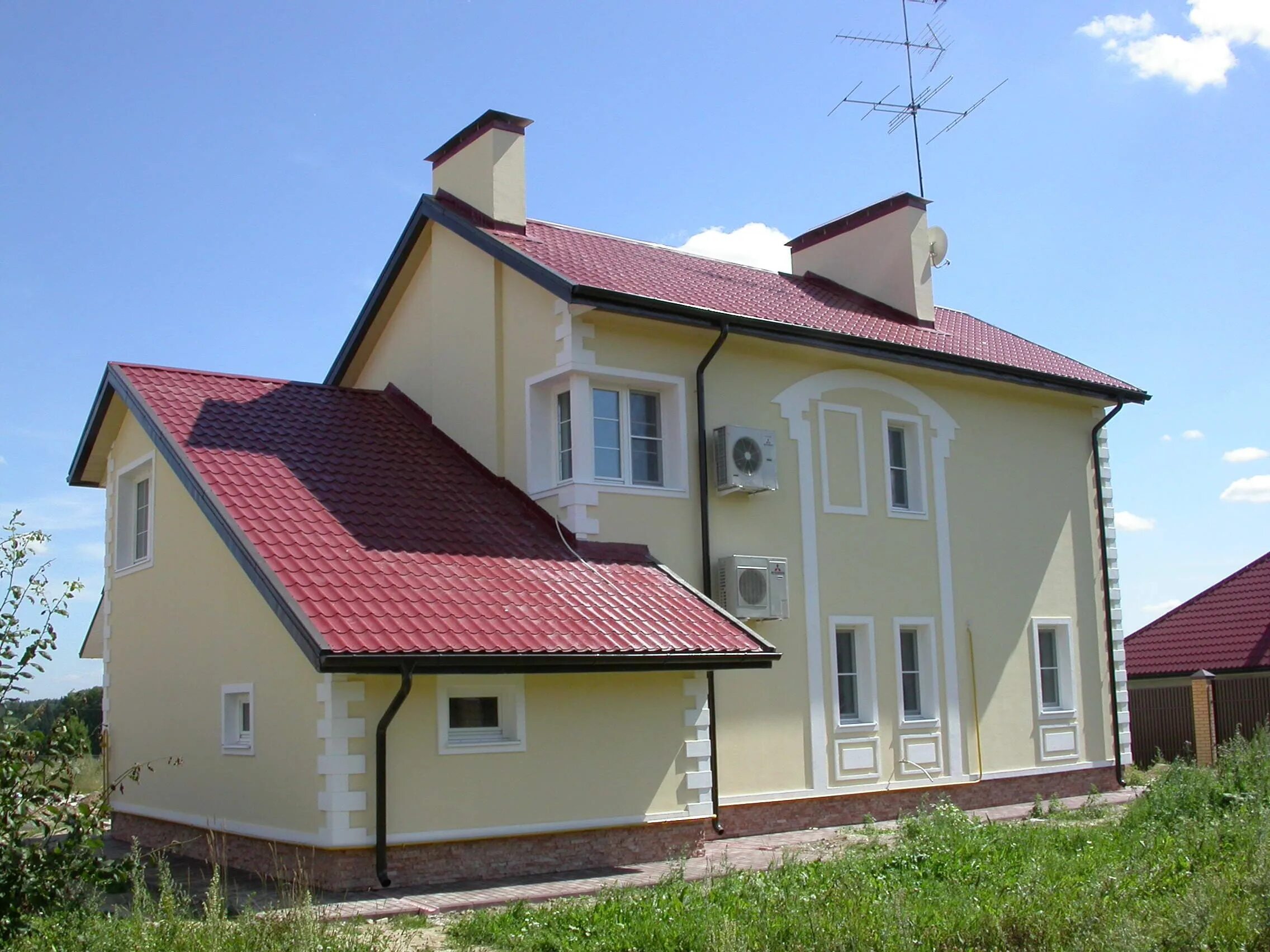 Крыша цвета вишня