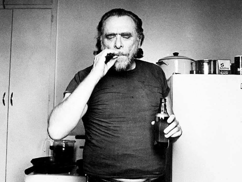 Ч буковски стиль. Charles bukowski young. Буковски стиль. Буковски стиль. Буковски.