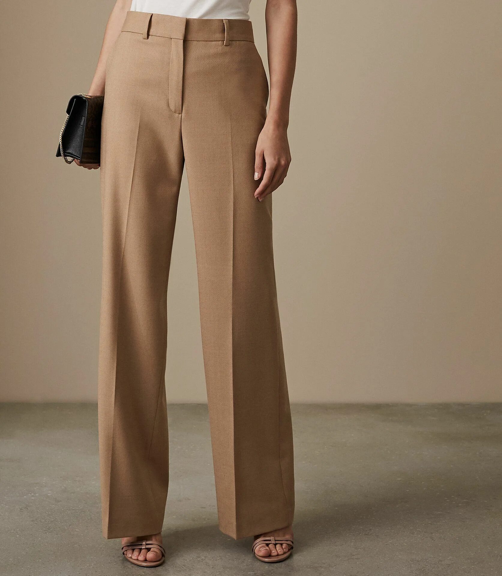 Брюки wide leg. Брюки палаццо кэмел. Брюки Trouser collection Mango. Брюки палаццо цвета кэмел. Широкие классические брюки.