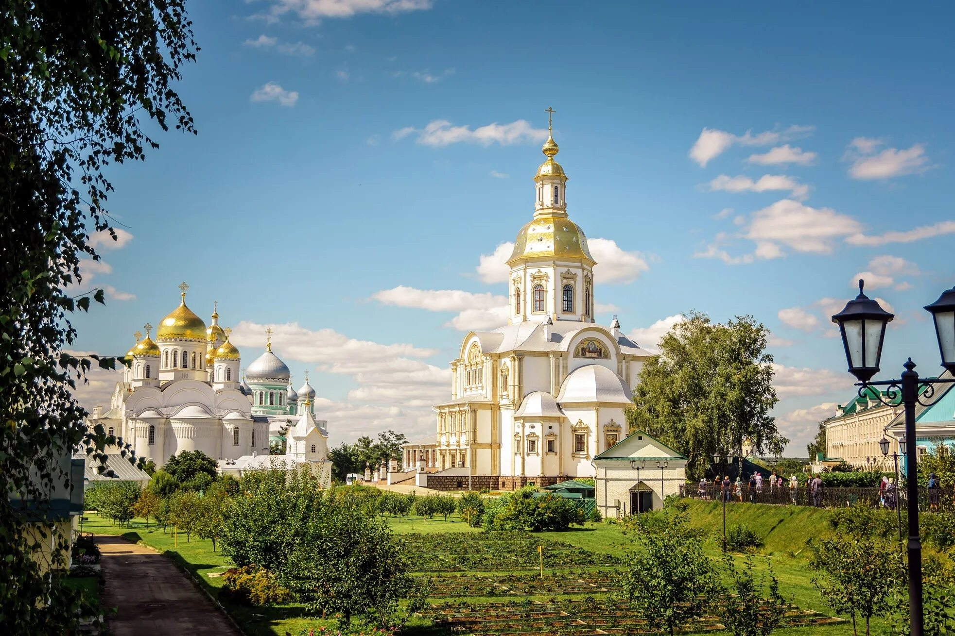 Свято троицкий нижегородская область. Свято-Троицкий Дивеевский женский монастырь. Нижний Новгород Серафимо-Дивеевский монастырь. Монастырь Дивеево Нижний Новгород.