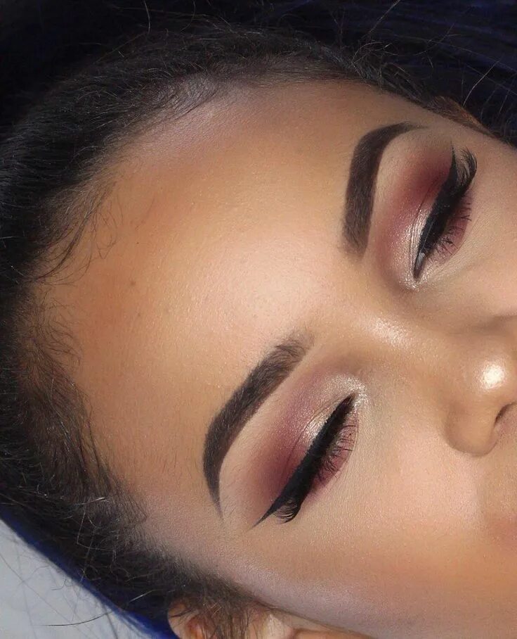 Charm Tips: Perfect Brow Feathering in Sydney Permanent makeup, Microblading, Pe