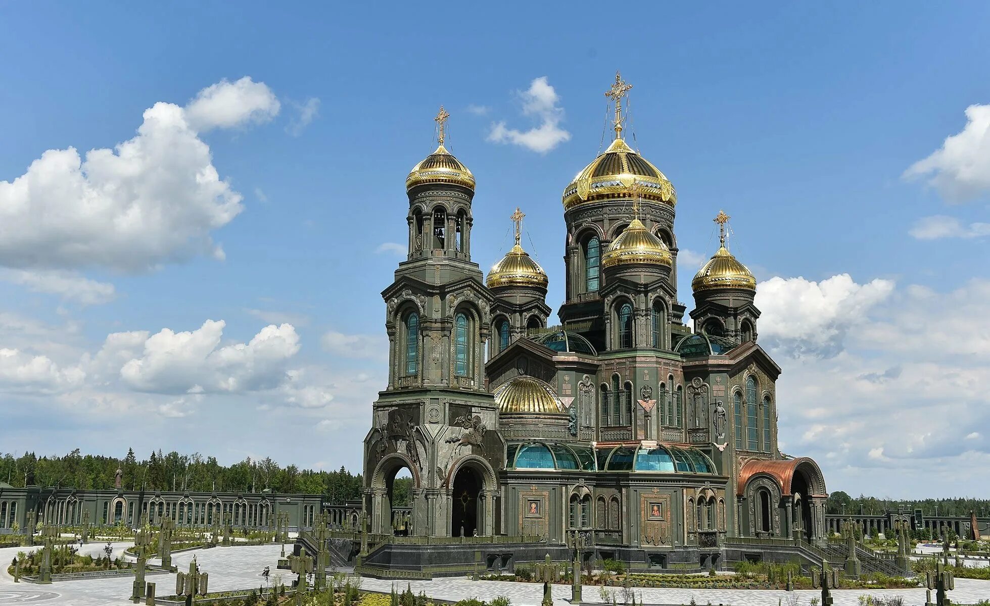 Вооруженные силы храм изображения. Парк патриот в подмосковье храм. кубинка московская область храм вооруженных сил. главный храм вооруженных сил рф. храм воскресения христова (одинцовский район).