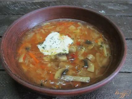 Петровские щи из квашеной капусты с грибами
