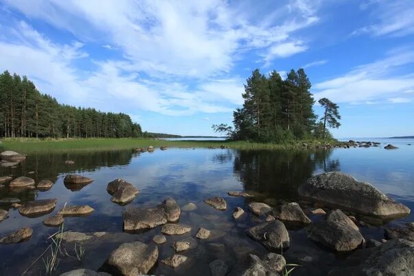 Медвежьегорск Карелия. Медвежьегорск Карелия озеро. Медвежьегорск Карелия Онежское озеро. Медвежьегорск Карелия природа. Природные богатства карелии