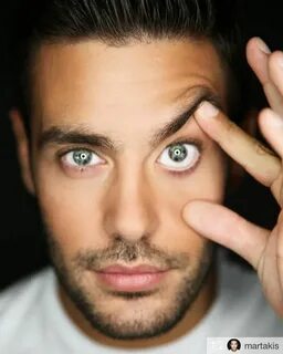 Eyes re