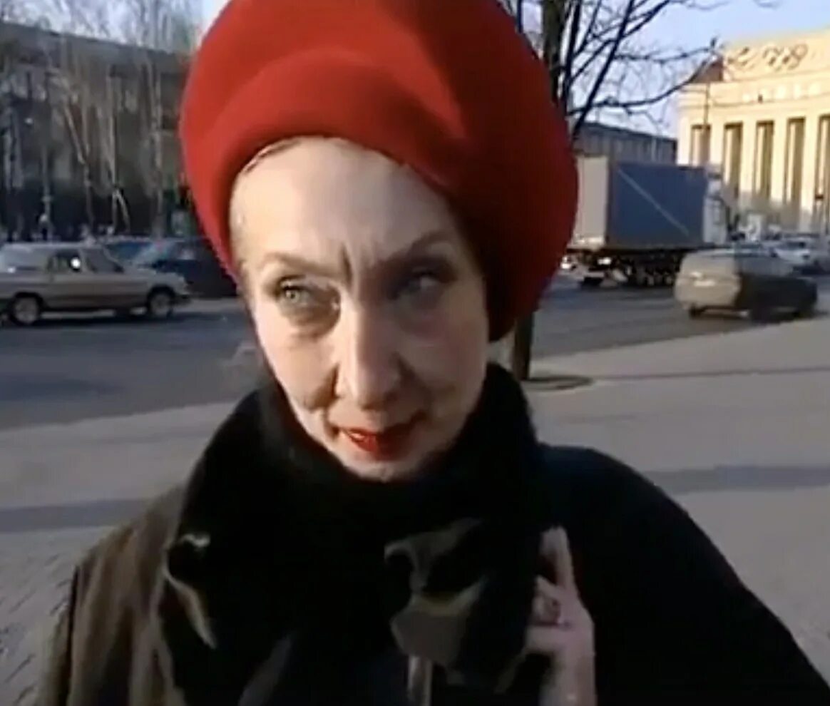 Постоянно что нибудь говорит. Красный кандибобер ибрагим. Постоянно что нибудь говорит. Постоянно что нибудь говорит. Постоянно что нибудь говорит.