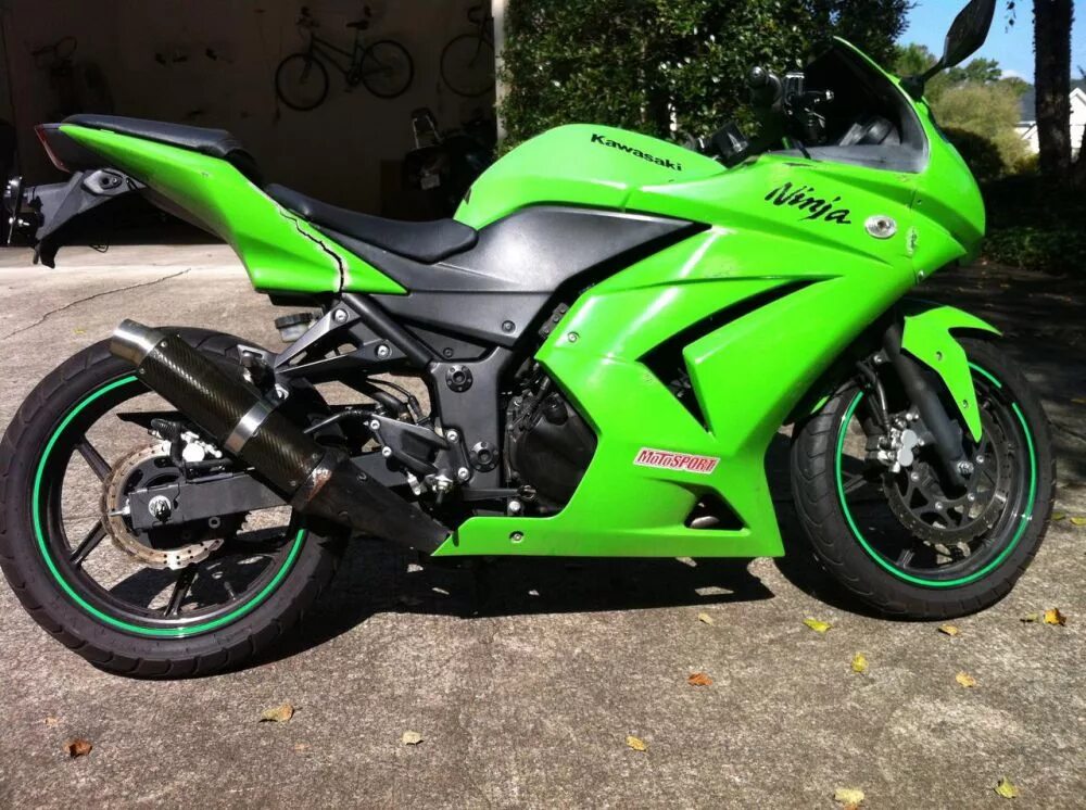 250 r в рублях. Kawasaki Ninja 250r зеленый. Kawasaki Ninja 250r. Кавасаки ниндзя 250. Мотоцикл Kawasaki Ninja 250r.