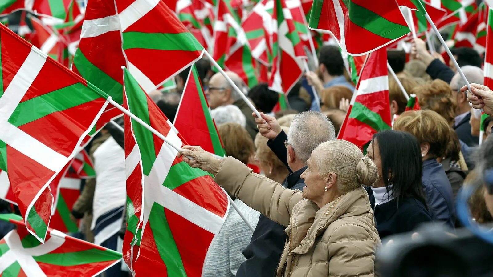 La el pais. Страна Басков pais Vasco. Сепаратизм Басков в Испании. Сепаратизм в Испании баски. Баски в Испании конфликт.