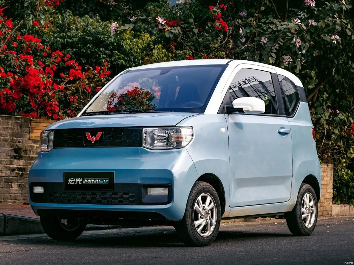 Китайский мини. Wuling Hongguang Mini ev. Электромобиль Hongguang Mini ev. Китайский электромобиль Wuling Hongguang Mini ev. Китайский электромобиль Mini 2021.