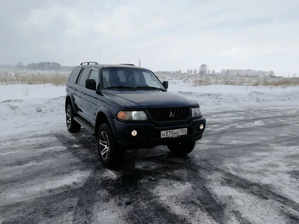 Mitsubishi montero 2002. Кенгурин на митсубиси монтеро спорт 1. Montero sport 2002. Монтеро спорт 2002. Паджеро монтеро спорт 2000.