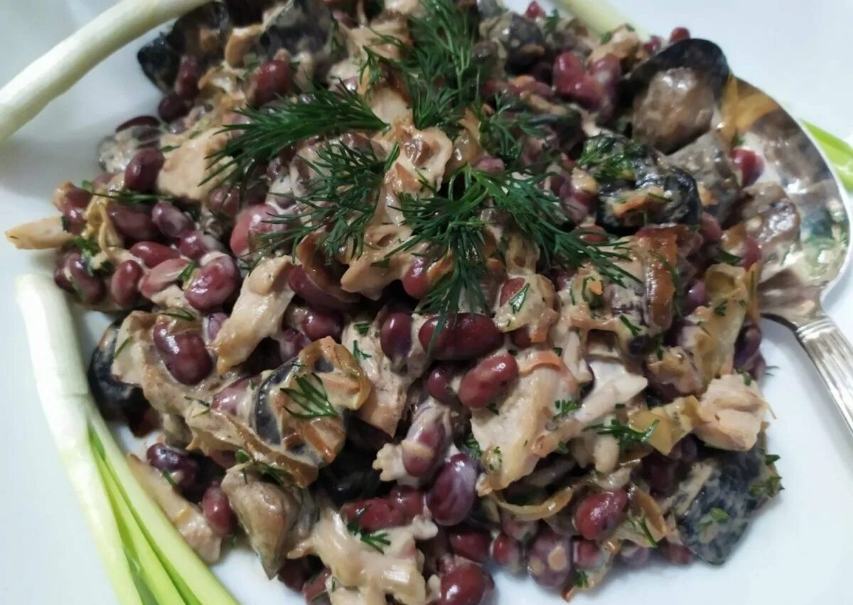 Салат с квашеной капустой пошаговый рецепт с фото на Повар.ру