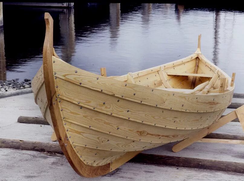 Название ладьи. Лодка плоскодонка каноэ. Каяк дракар. Ладья струг. Драккар киль.