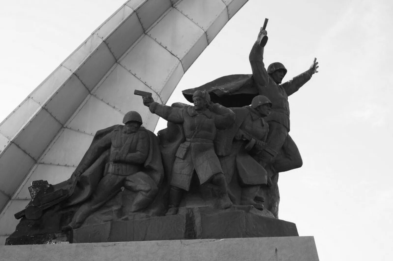 Какой памятник посвящен событиям 1941