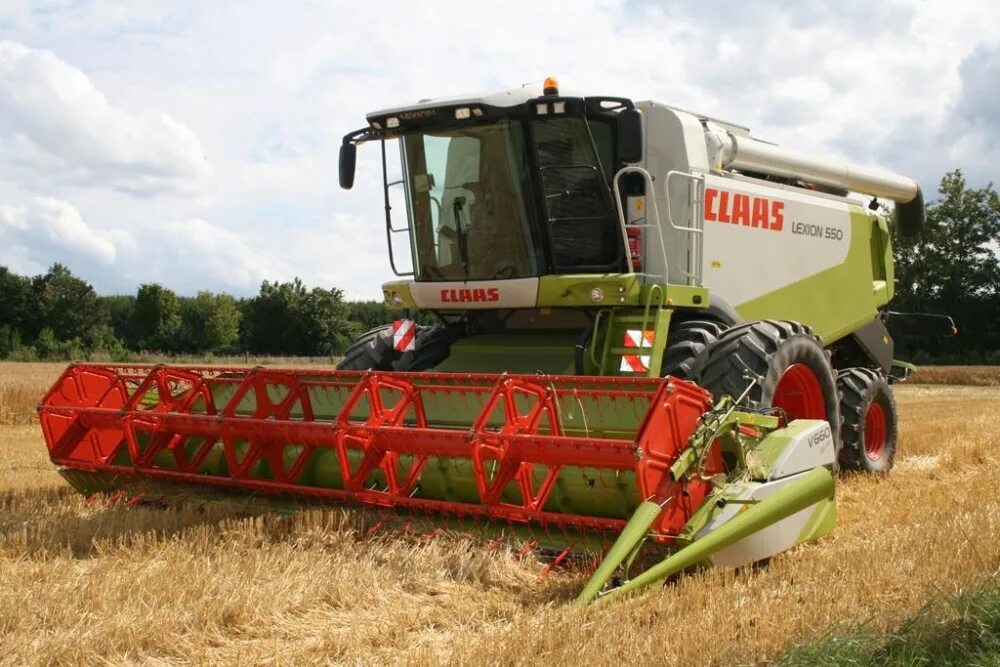 Комбайн CLAAS. Лексион 550. Комбайн класс Лексион 550. Зерноуборочные комбаины фирма klaac.