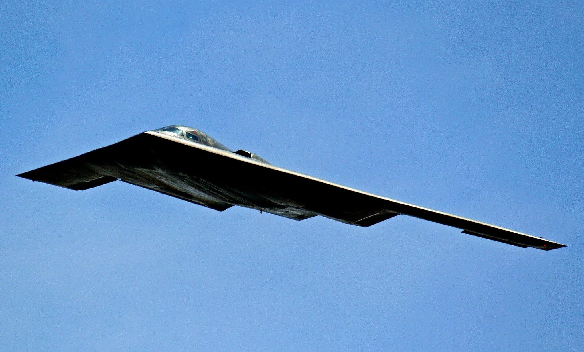 Northrop b 2 spirit характеристики. Стелс бомбардировщик б2. Стелс б2 спирит. Стелс самолет b2. Стелс-бомбардировщик b-2.