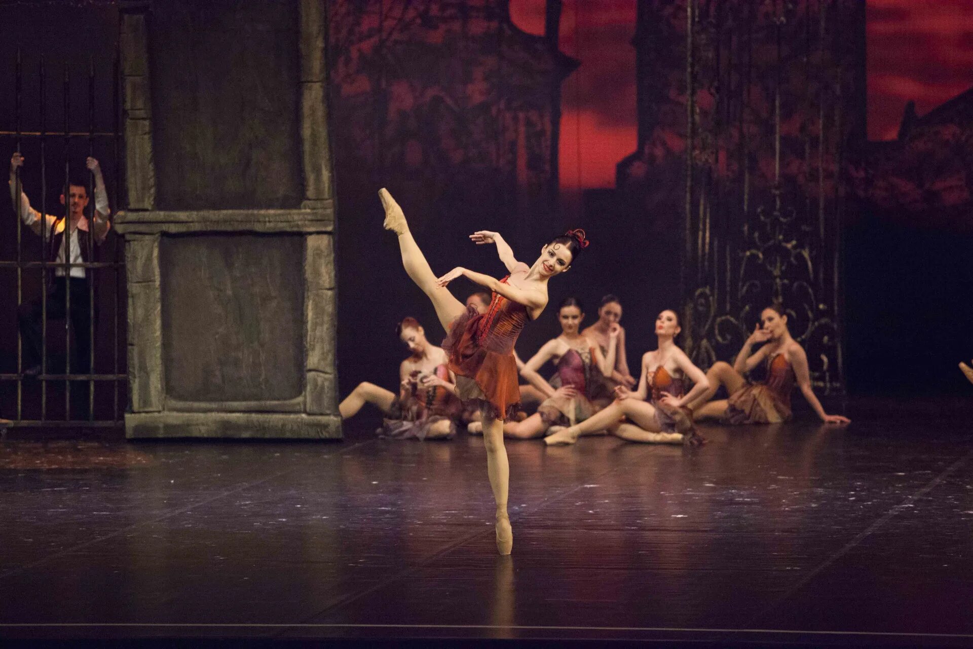 Проект на тему театр. Кто принимает участие в создании балетного спектакля?. Презентация спектакля. Винил фестиваль искусств белые ночи. Кто участвует в создании балета.