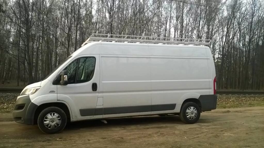 Пежо боксер тент 25 кубов. Fiat Ducato багажник. Багажник Фиат Дукато 244. Fiat Ducato 250 багажник на крышу. Пежо купил фиат