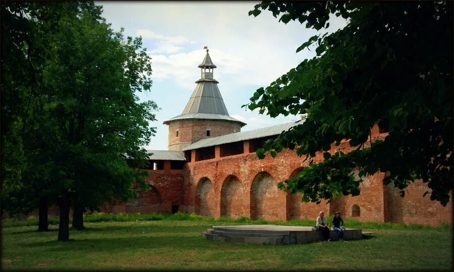 Зарайск общага. Зарайск волга. Гостиница тгк дикси зарайск. Трактир зарайск. Зарайск.