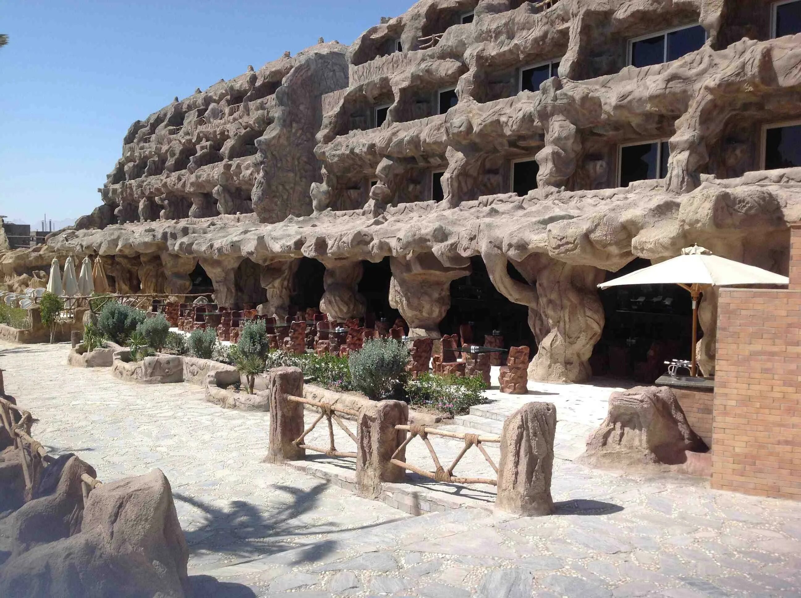 Caves beach 5 египет хургада. Отель caves beach resort 5 хургада. Отель caves beach resort 5 хургада. Caves beach resort 5 египет хургада. Кавес бич египет.