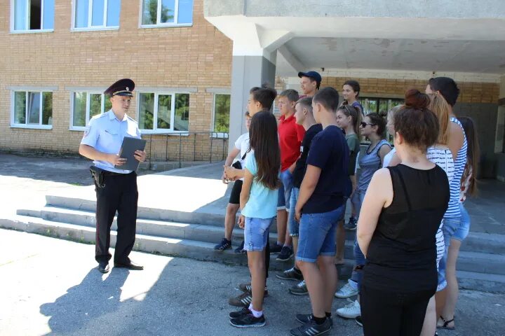 Погода в пестравке самарской. Сотрудники пестравского мвд. пестравка полиция. мвд пестравский район самарской области. средняя школа села пестравка.