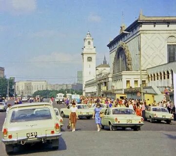 Площадь 2000