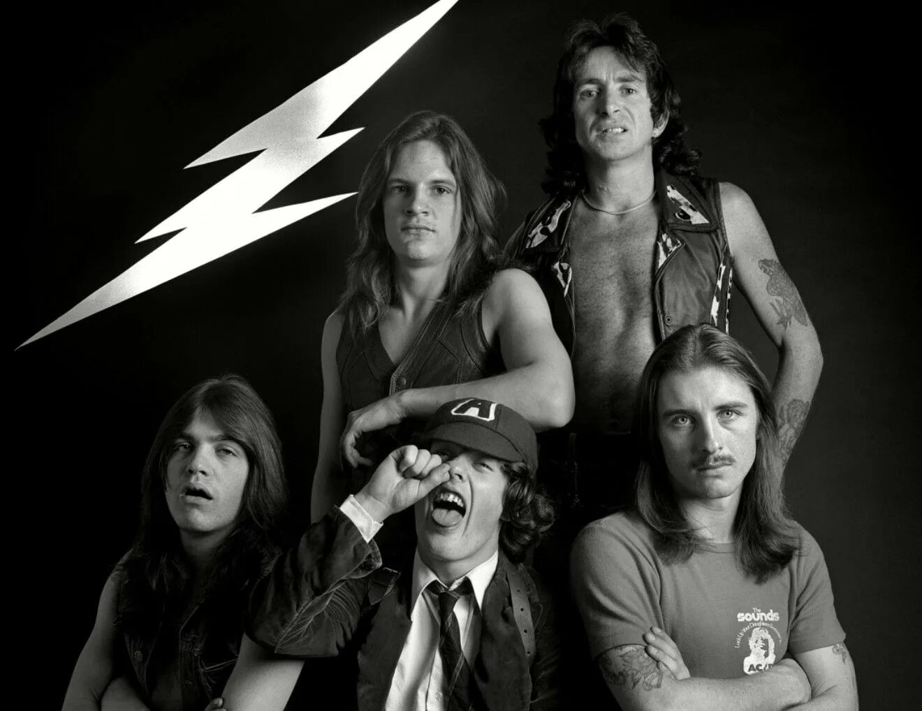 AC/DC группа 1976. Рок группа АС ДС. Группа AC/DC молодые. Начинающие рок группы