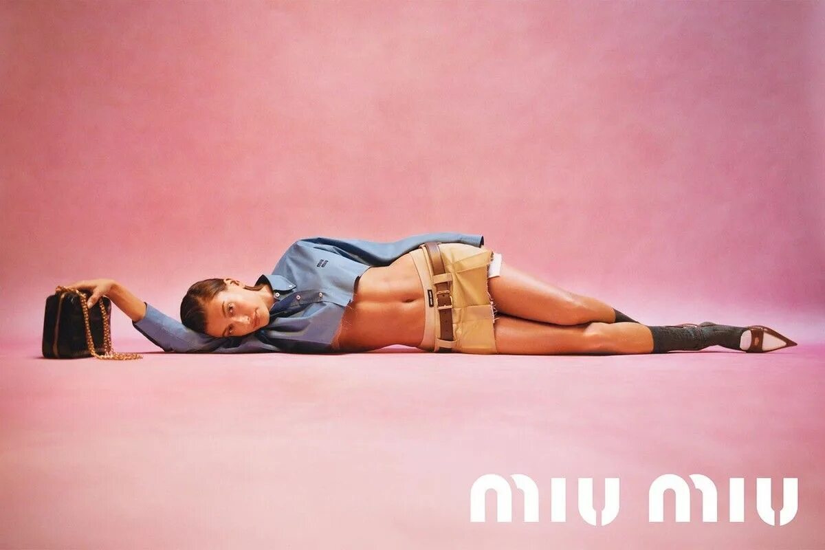 Miu miu 2025. Miu miu ss22. эвер андерсон 2025.