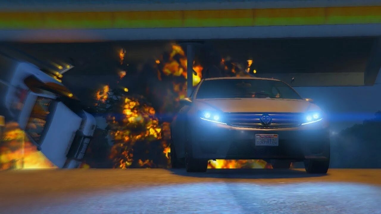 Свет фар. Автомобильный свет. Headlights flashes. Car front lights dimmed. Ослепление дальним светом.