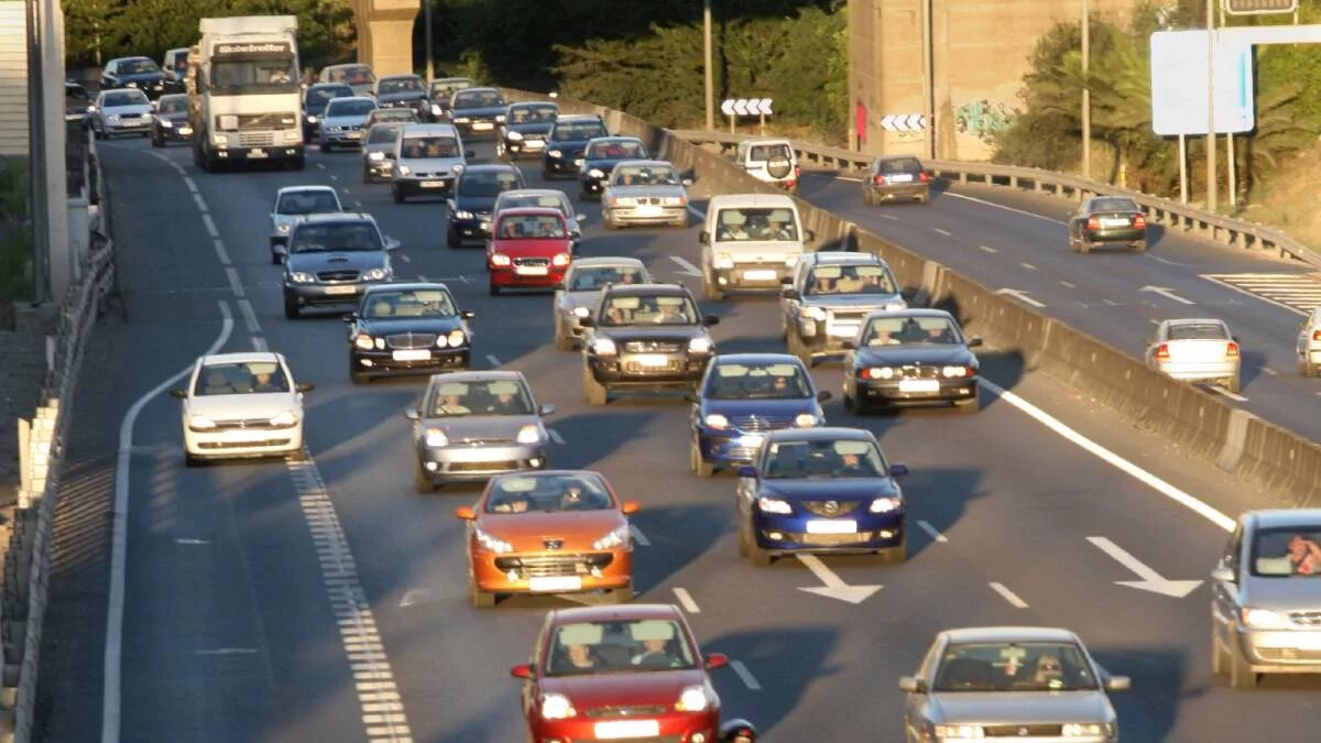 Испания дорожное движение. Население испании. Референдум о независимости каталонии. Транспортные преступления. Каталония и мадрид.