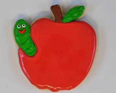 Яблоко из пластилина