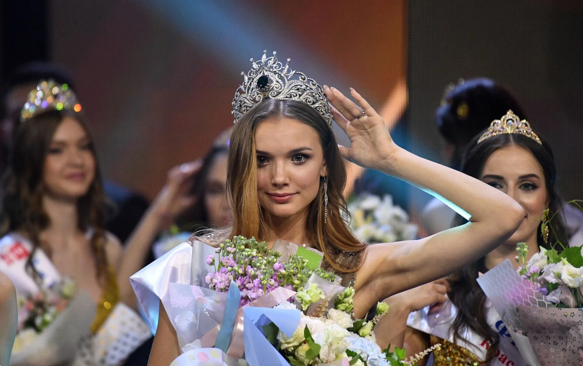Музыка для конкурса красоты. Пригласительная на конкурс красоты. Конкурс красоты афиша. Музыка для конкурса красоты. Объявление на конкурс красоты.