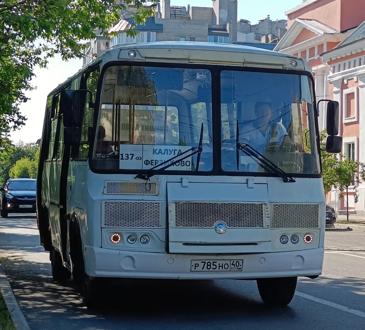 Расписание автобусов калуга ферзиково на сегодня. Автобус ПАЗ 32054. Автобус ПАЗ Калуга 136-03. ПАЗ 32054 2002 года. Автобус ПАЗ Калуга 142-03.