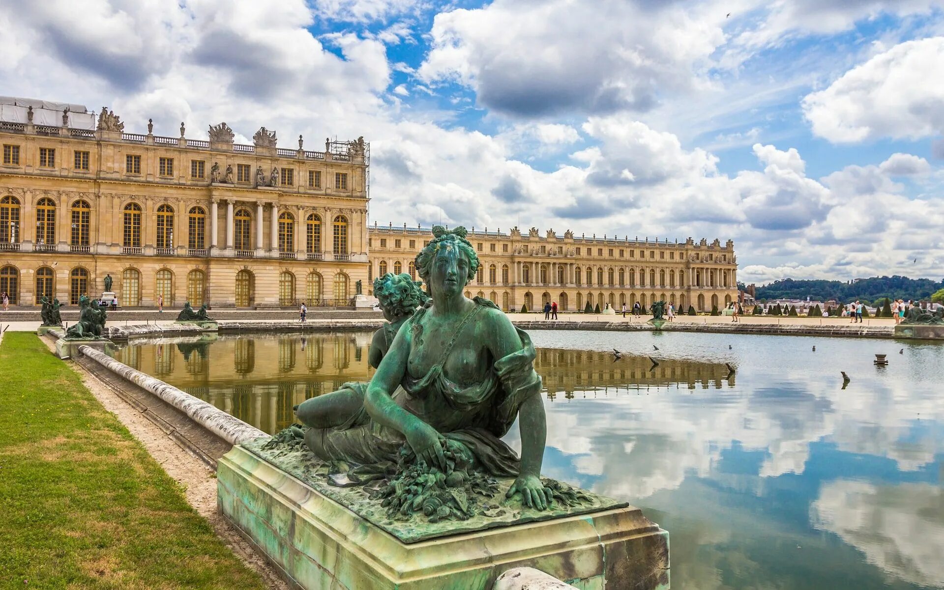 Версальский дворец. Версаль. Королевский дворец в Версале. Статуи Версаль Франция. Лувр и Версаль. Про версаль